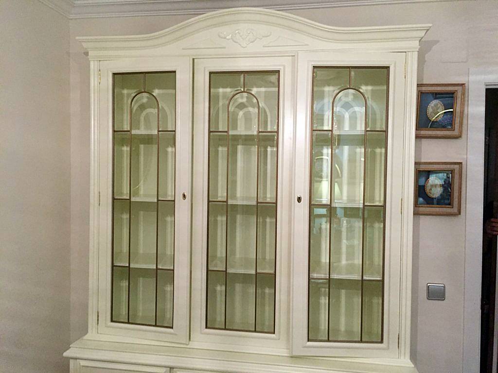 Vitrina Lacada Crema 4