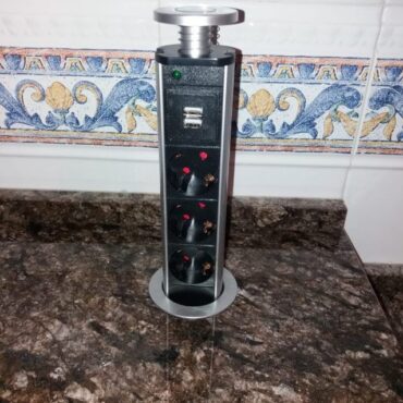 Enchufe Encimera Cocina Vertical Con Usb 10 38E2C087 E3C2 40C4 B709 F6962F62432A